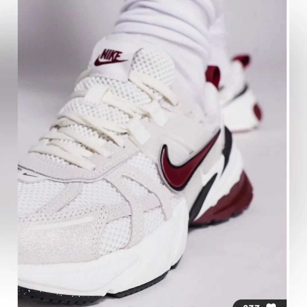Nike V2K Run SE Glitter Womens shoes.Super cute - Picture 6 of 14